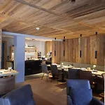Mountain Aparthotel 4*