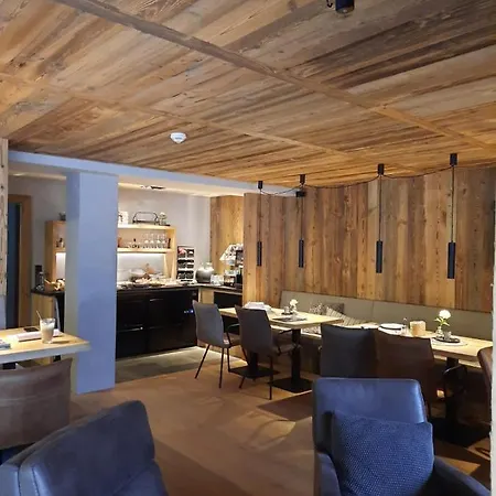 Mountain Aparthotel 4*