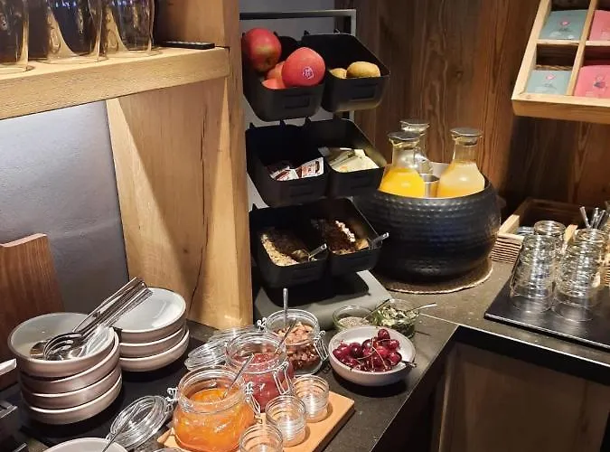 Mountain 公寓式酒店 湖城